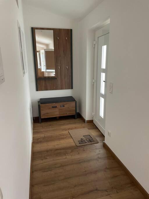 Apartment In Zentraler Lage Mit Privatparkplatz Grafenwohr Exterior photo